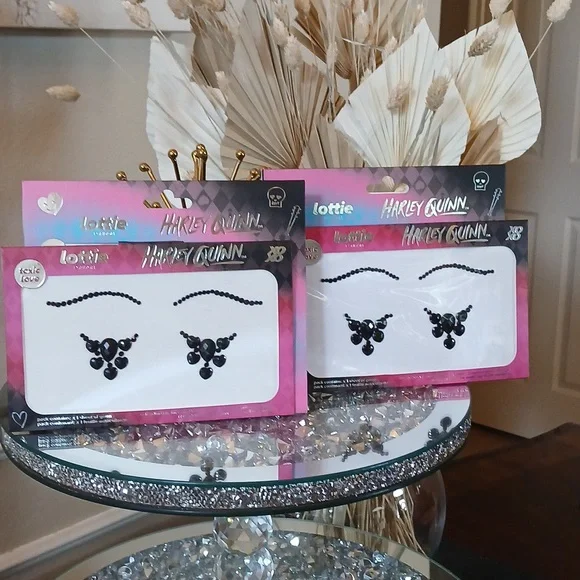 New 4pc Harley Quinn Face Gems Toxic Love / Pouts & Pigtails By Lottie London - Picture 13 of 17